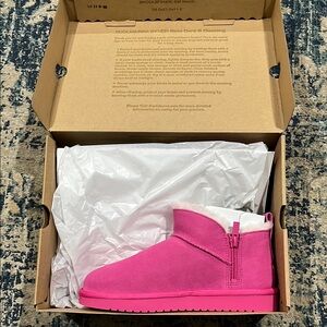 Koolaburra Kids Pink Suede Boots Casual Comfort